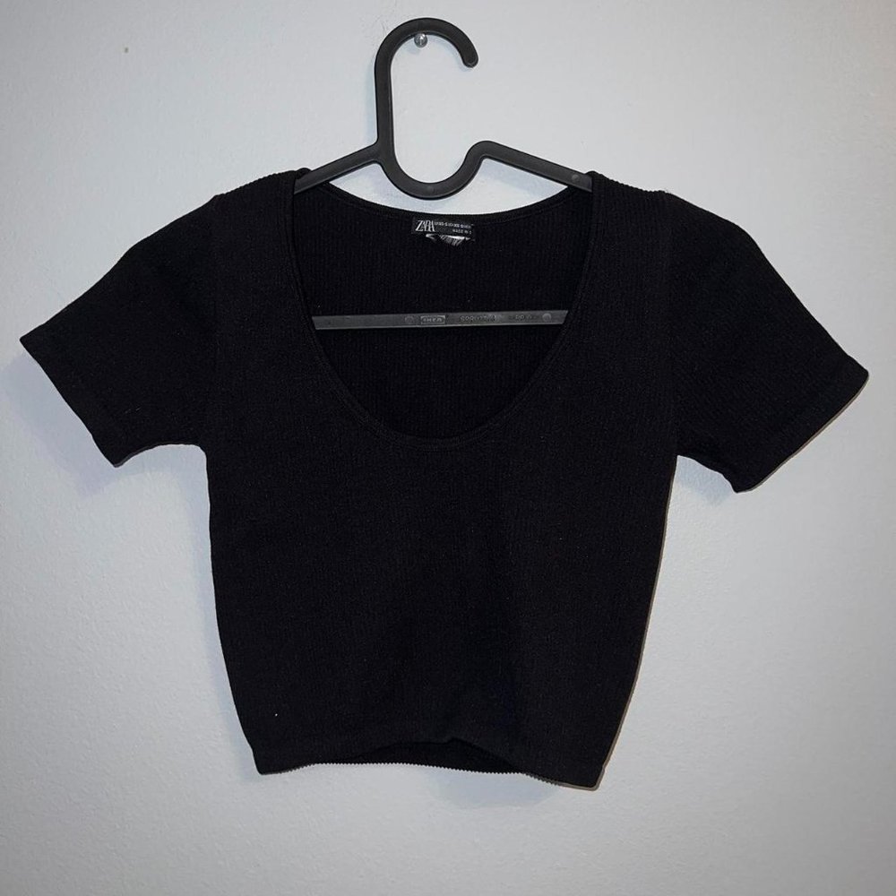 black ribbed zara crop top t-shirt